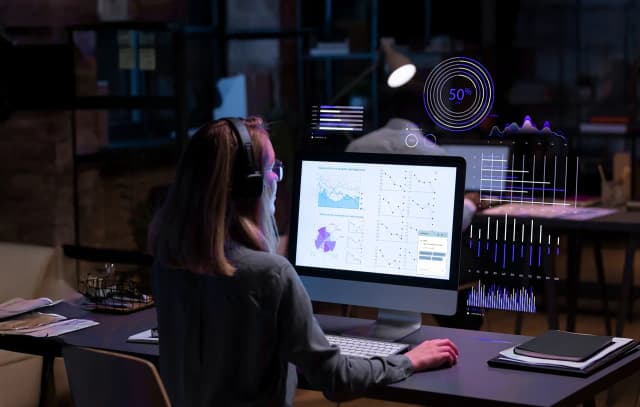 AI-Driven Business Intelligence: How Decision-Makers Can Predict and Prepare Better?